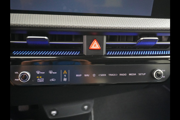 Kia Ev6 Plus 77.4kWh Leer Warmtepomp 20"Apple Carplay Android Auto Adap. Cruise Camera Navi Ecc Stoel(+Geventileerd)+Bank+Stuur-Verwarmd Elek.Achterklep Led Regen-Lichtsensor Verkeersbord detectie Connected Services Bluetooth Uitparkeer waarschuwing Rijstrooksensor met correctie 1e Eigenaar Origineel Nederlandse Auto Dealer Onderhouden tot 233kw DC en 11kw AC laden