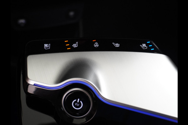 Kia Ev6 Plus 77.4kWh Leer Warmtepomp 20"Apple Carplay Android Auto Adap. Cruise Camera Navi Ecc Stoel(+Geventileerd)+Bank+Stuur-Verwarmd Elek.Achterklep Led Regen-Lichtsensor Verkeersbord detectie Connected Services Bluetooth Uitparkeer waarschuwing Rijstrooksensor met correctie 1e Eigenaar Origineel Nederlandse Auto Dealer Onderhouden tot 233kw DC en 11kw AC laden