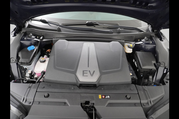 Kia Ev6 Plus 77.4kWh Leer Warmtepomp 20"Apple Carplay Android Auto Adap. Cruise Camera Navi Ecc Stoel(+Geventileerd)+Bank+Stuur-Verwarmd Elek.Achterklep Led Regen-Lichtsensor Verkeersbord detectie Connected Services Bluetooth Uitparkeer waarschuwing Rijstrooksensor met correctie 1e Eigenaar Origineel Nederlandse Auto Dealer Onderhouden tot 233kw DC en 11kw AC laden