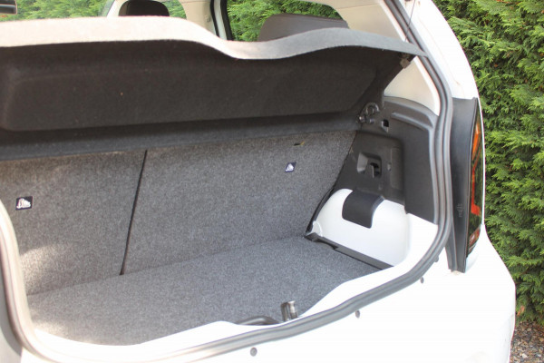 Volkswagen up! 1.0 BMT High Up! PDC Airco Cruise !!NIEUWBINNEN!!