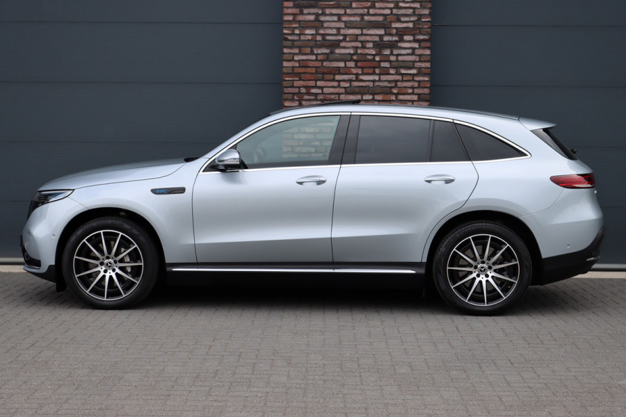 Mercedes-Benz EQC 400 4-MATIC AMG Line 80 kWh | ex BTW €40.500,- | Schuifdak | Distronic+ | Memory | Massage | Leder | Surround Camera | Stuurverwarming | Head-up Display | Rijassistentiepakket |