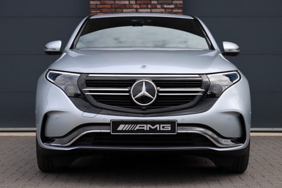 Mercedes-Benz EQC 400 4-MATIC AMG Line 80 kWh | ex BTW €40.500,- | Schuifdak | Distronic+ | Memory | Massage | Leder | Surround Camera | Stuurverwarming | Head-up Display | Rijassistentiepakket |