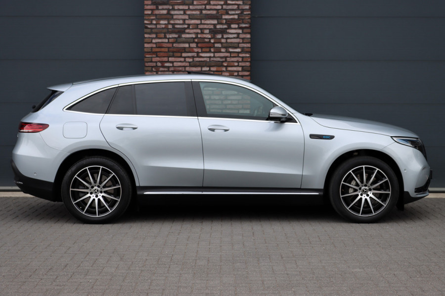 Mercedes-Benz EQC 400 4-MATIC AMG Line 80 kWh | ex BTW €40.500,- | Schuifdak | Distronic+ | Memory | Massage | Leder | Surround Camera | Stuurverwarming | Head-up Display | Rijassistentiepakket |