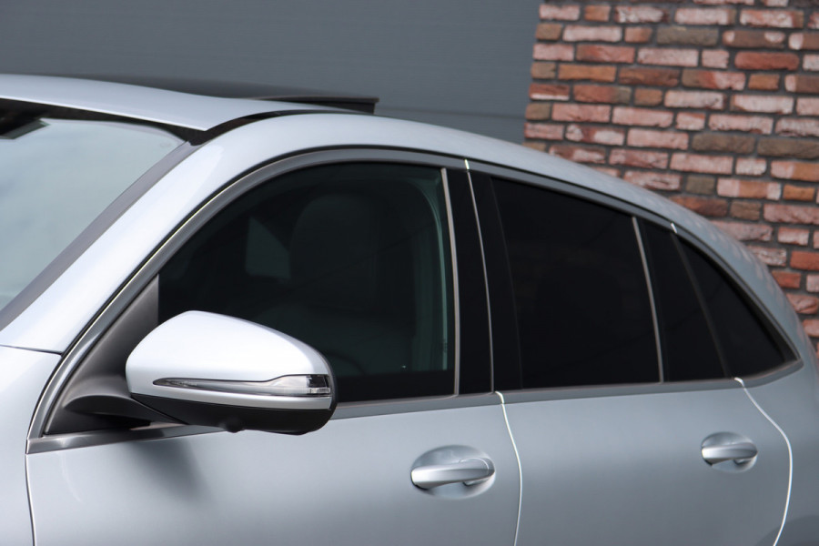 Mercedes-Benz EQC 400 4-MATIC AMG Line 80 kWh | ex BTW €40.500,- | Schuifdak | Distronic+ | Memory | Massage | Leder | Surround Camera | Stuurverwarming | Head-up Display | Rijassistentiepakket |