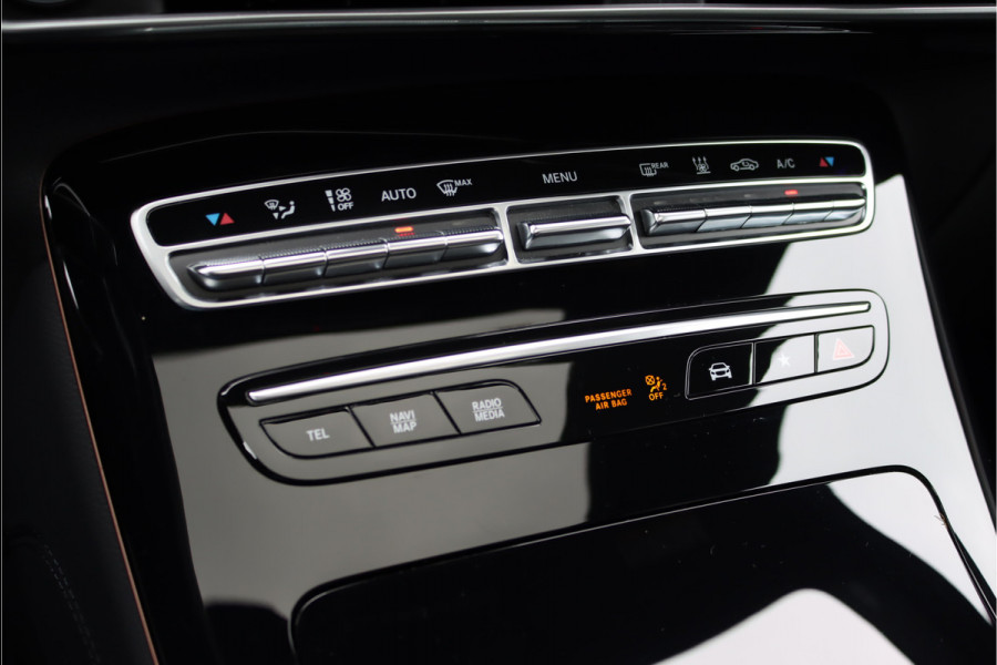 Mercedes-Benz EQC 400 4-MATIC AMG Line 80 kWh | ex BTW €40.500,- | Schuifdak | Distronic+ | Memory | Massage | Leder | Surround Camera | Stuurverwarming | Head-up Display | Rijassistentiepakket |