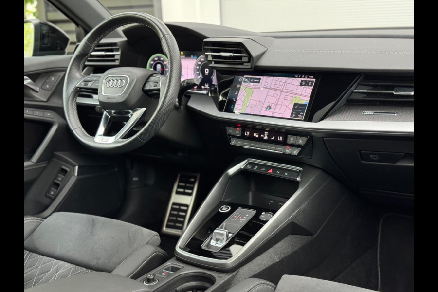 Audi A3 Sportback 40 TFSI e Edition RS zetels/B&O/Massage/HuD