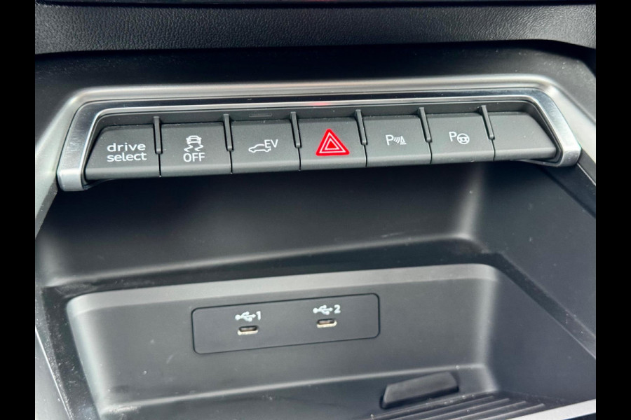 Audi A3 Sportback 40 TFSI e Edition RS zetels/B&O/Massage/HuD