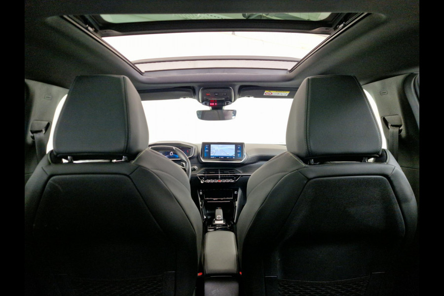 Peugeot 2008 1.2 PureTech 130pk EAT8 GT-Line Automaat | Glazen Schuifdak | Navigatie | Stoelverwarming | Achteruitrijcamera