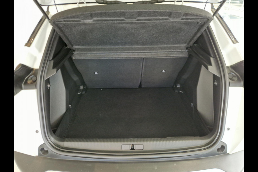 Peugeot 2008 1.2 PureTech 130pk EAT8 GT-Line Automaat | Glazen Schuifdak | Navigatie | Stoelverwarming | Achteruitrijcamera