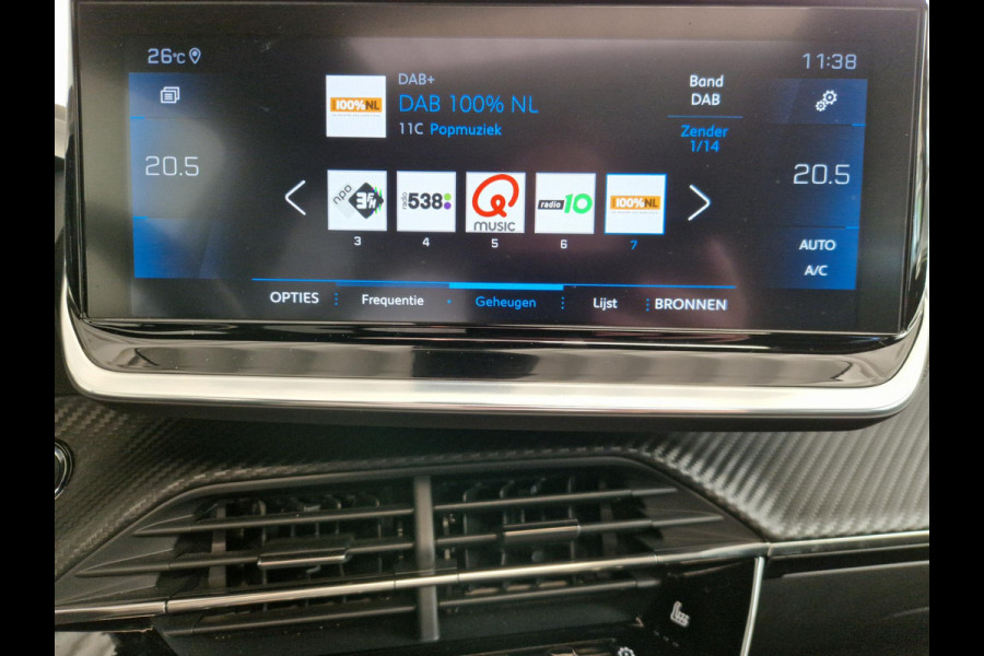Peugeot 2008 1.2 PureTech 130pk EAT8 GT-Line Automaat | Glazen Schuifdak | Navigatie | Stoelverwarming | Achteruitrijcamera