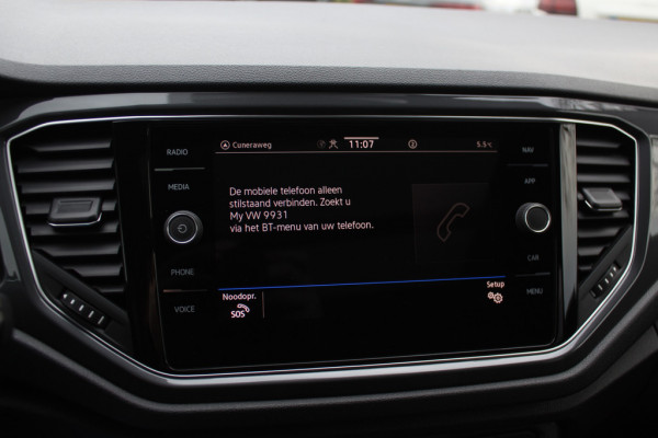 Volkswagen T-Roc 1.5 TSI Sport Business 3x R-Line / Camera / Virtual Cockpit / Navigatie / 19'' / Keyless / Stoelverwarming / ACC