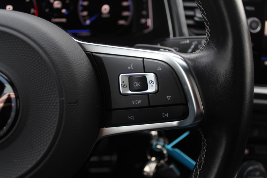 Volkswagen T-Roc 1.5 TSI Sport Business 3x R-Line / Camera / Virtual Cockpit / Navigatie / 19'' / Keyless / Stoelverwarming / ACC