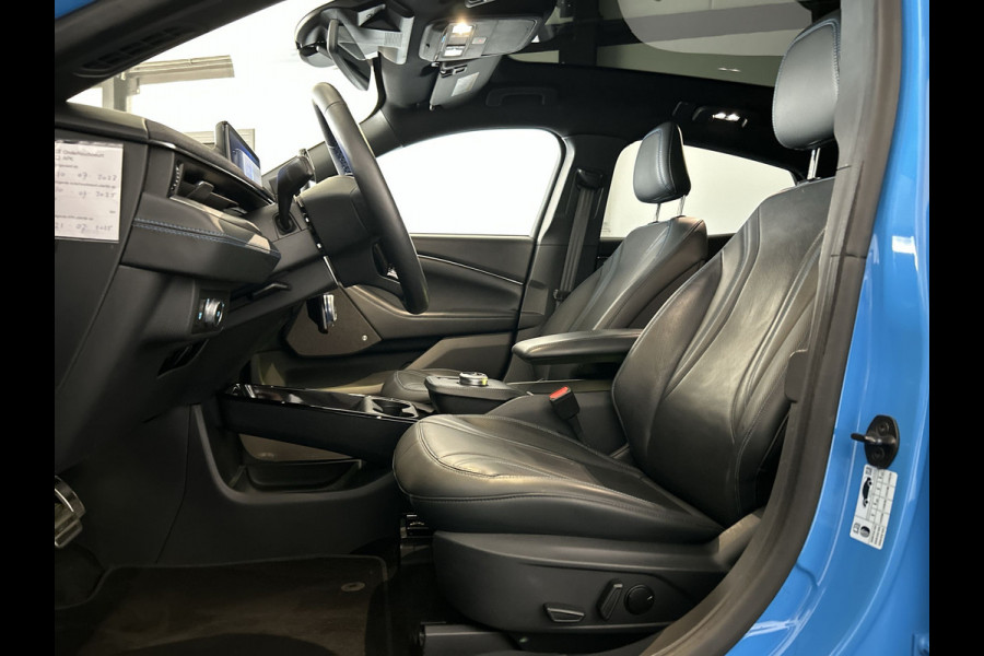 Ford Mustang Mach-E Extended First Edition AWD 98 kWh | 360 Camera | Bang & Olufsen | Elektrisch verstelbaar en verwarmbare stoelen | Soh (batterijcheck) 95 %