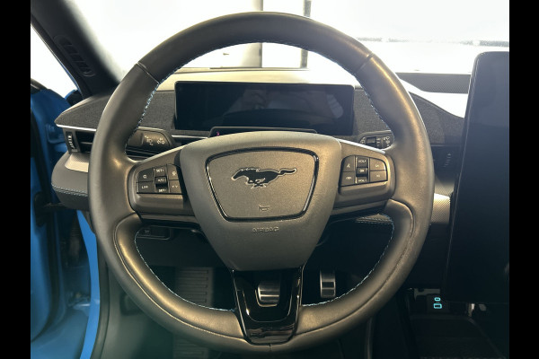 Ford Mustang Mach-E Extended First Edition AWD 98 kWh | 360 Camera | Bang & Olufsen | Elektrisch verstelbaar en verwarmbare stoelen | Soh (batterijcheck) 95 %