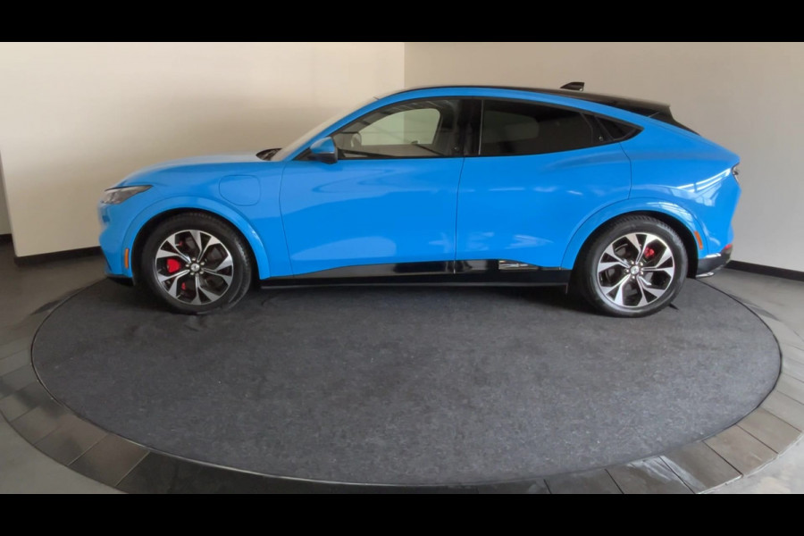 Ford Mustang Mach-E Extended First Edition AWD 98 kWh | 360 Camera | Bang & Olufsen | Elektrisch verstelbaar en verwarmbare stoelen | Soh (batterijcheck) 95 %