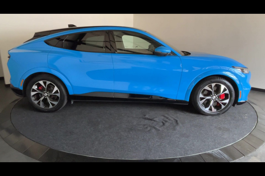 Ford Mustang Mach-E Extended First Edition AWD 98 kWh | 360 Camera | Bang & Olufsen | Elektrisch verstelbaar en verwarmbare stoelen | Soh (batterijcheck) 95 %
