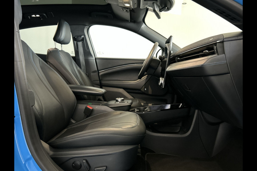 Ford Mustang Mach-E Extended First Edition AWD 98 kWh | 360 Camera | Bang & Olufsen | Elektrisch verstelbaar en verwarmbare stoelen | Soh (batterijcheck) 95 %