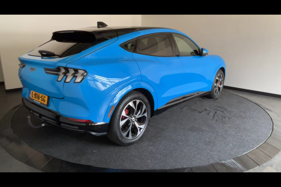 Ford Mustang Mach-E Extended First Edition AWD 98 kWh | 360 Camera | Bang & Olufsen | Elektrisch verstelbaar en verwarmbare stoelen | Soh (batterijcheck) 95 %
