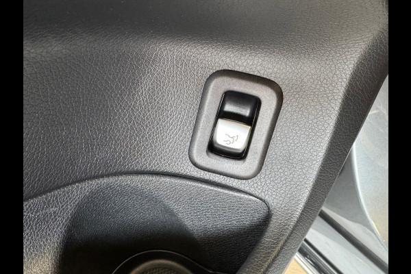 Mercedes-Benz C-Klasse Estate 180 Business Solution Designo AUT. AIRCO NAVIGATIE STOELVERWARMING CAMERA PDC CRUISE TREKHAAK