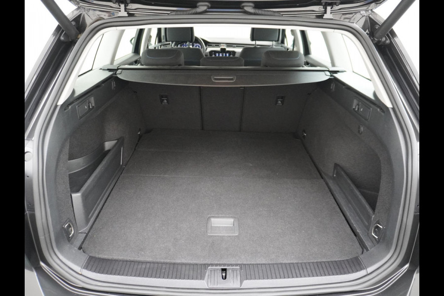 Volkswagen Passat Variant 1.4 TSI PHEV GTE Business ELEK. STOEL | CAMERA | RIJKLAAR INCL. 12 MND. BOVAGGARANTIE