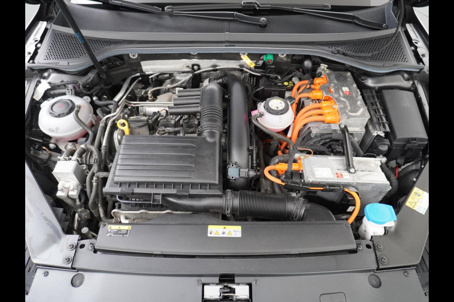 Volkswagen Passat Variant 1.4 TSI PHEV GTE Business ELEK. STOEL | CAMERA | RIJKLAAR INCL. 12 MND. BOVAGGARANTIE
