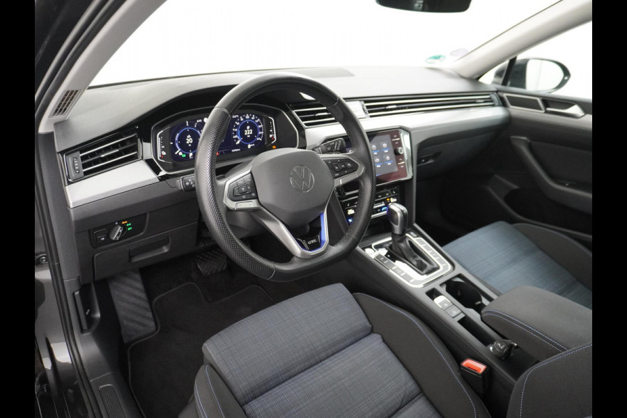 Volkswagen Passat Variant 1.4 TSI PHEV GTE Business ELEK. STOEL | CAMERA | RIJKLAAR INCL. 12 MND. BOVAGGARANTIE