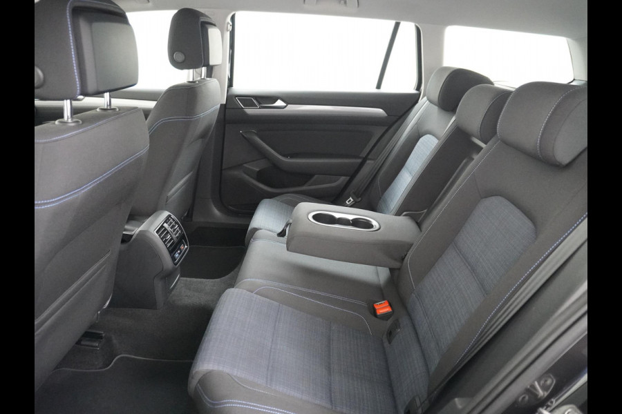 Volkswagen Passat Variant 1.4 TSI PHEV GTE Business ELEK. STOEL | CAMERA | RIJKLAAR INCL. 12 MND. BOVAGGARANTIE