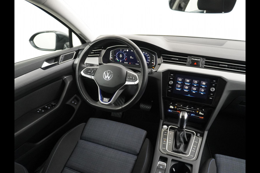 Volkswagen Passat Variant 1.4 TSI PHEV GTE Business ELEK. STOEL | CAMERA | RIJKLAAR INCL. 12 MND. BOVAGGARANTIE