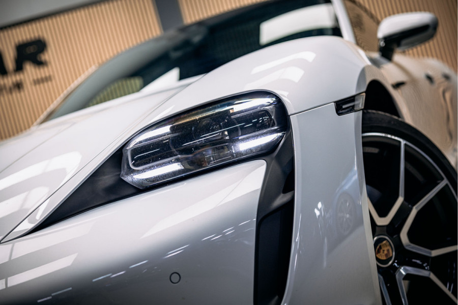 Porsche Taycan Performance 84 kWh Goed uitgevoerde Taycan met lage km stand NL geleverd
