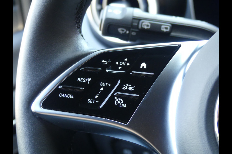 Mercedes-Benz Eqv 300 L2 90 KWH AMG Line 7Persoons Leer/LED/Camera