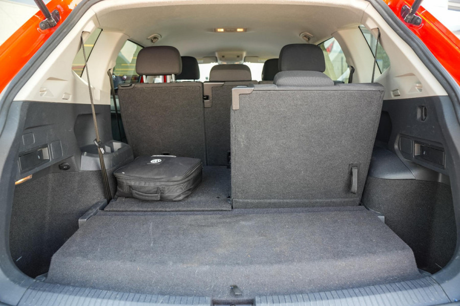Volkswagen Tiguan Allspace 2.0 TSI 4Motion 7 Persoons Trekhaak Airco Camera Dakrail Stuurwielbediening
