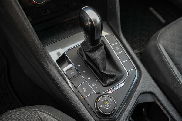 Volkswagen Tiguan Allspace 2.0 TSI 4Motion 7 Persoons Trekhaak Airco Camera Dakrail Stuurwielbediening