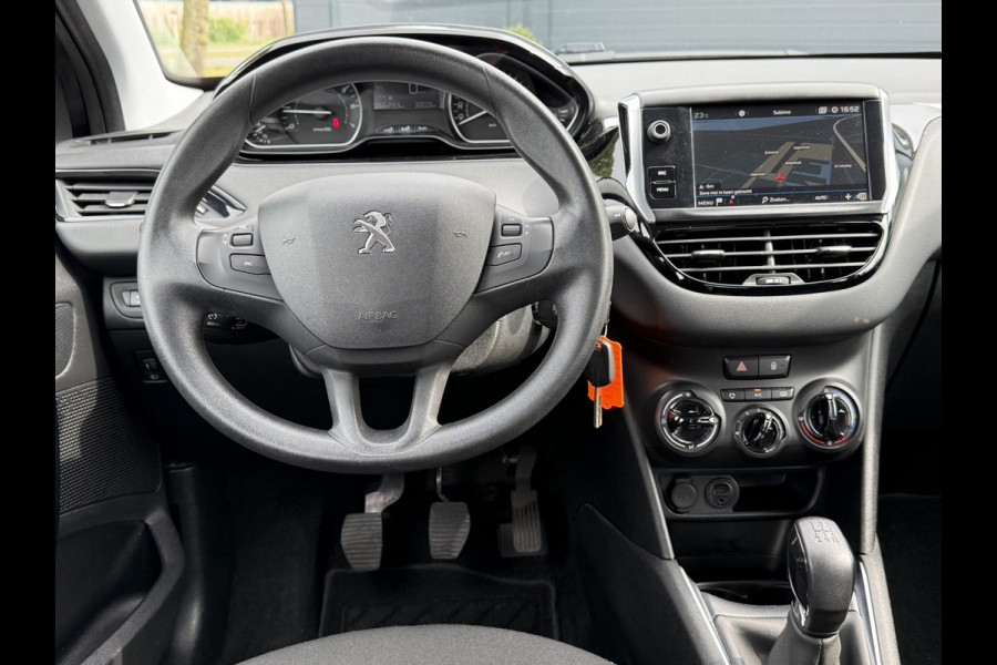 Peugeot 208 1.2 PureTech Blue Lion 2e Eigenaar,Navi,Airco,Cruise,Trekhaak,5 Deurs,Pdc,Weinig km,Zeer Zuinig,Apk tot 07-2026