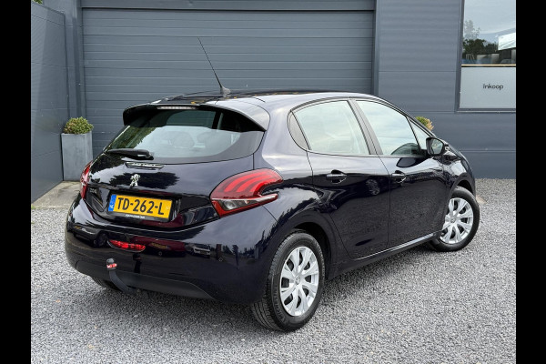 Peugeot 208 1.2 PureTech Blue Lion 2e Eigenaar,Navi,Airco,Cruise,Trekhaak,5 Deurs,Pdc,Weinig km,Zeer Zuinig,Apk tot 07-2026