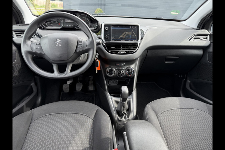Peugeot 208 1.2 PureTech Blue Lion 2e Eigenaar,Navi,Airco,Cruise,Trekhaak,5 Deurs,Pdc,Weinig km,Zeer Zuinig,Apk tot 07-2026