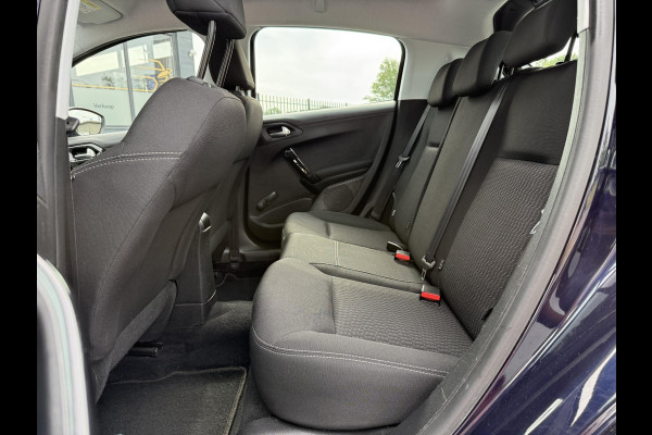 Peugeot 208 1.2 PureTech Blue Lion 2e Eigenaar,Navi,Airco,Cruise,Trekhaak,5 Deurs,Pdc,Weinig km,Zeer Zuinig,Apk tot 07-2026