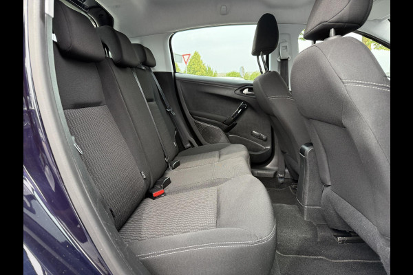 Peugeot 208 1.2 PureTech Blue Lion 2e Eigenaar,Navi,Airco,Cruise,Trekhaak,5 Deurs,Pdc,Weinig km,Zeer Zuinig,Apk tot 07-2026