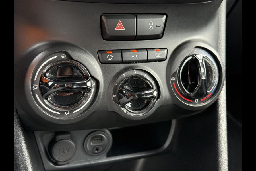 Peugeot 208 1.2 PureTech Blue Lion 2e Eigenaar,Navi,Airco,Cruise,Trekhaak,5 Deurs,Pdc,Weinig km,Zeer Zuinig,Apk tot 07-2026
