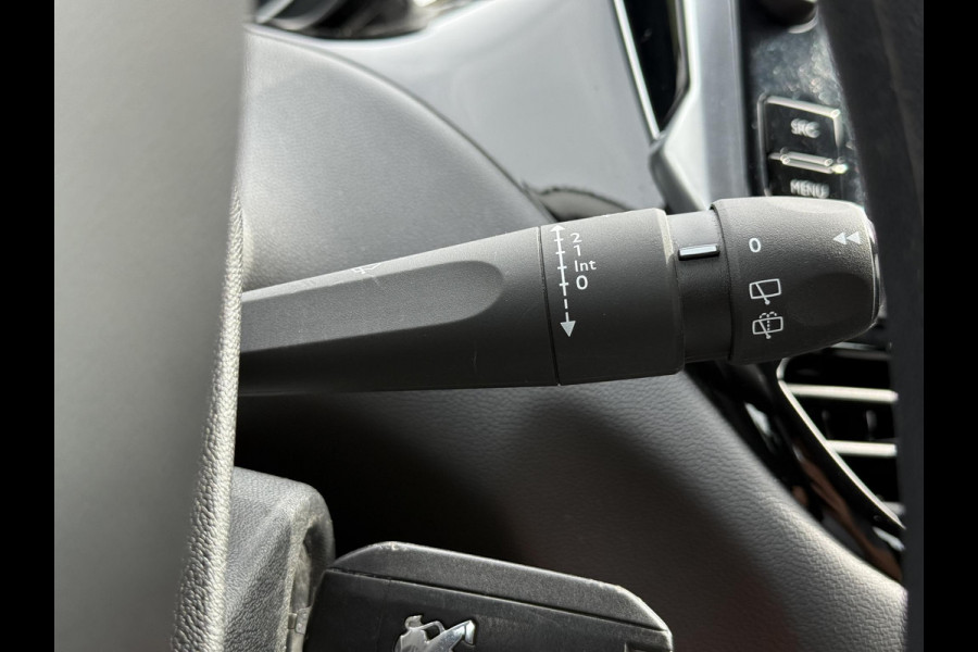 Peugeot 208 1.2 PureTech Blue Lion 2e Eigenaar,Navi,Airco,Cruise,Trekhaak,5 Deurs,Pdc,Weinig km,Zeer Zuinig,Apk tot 07-2026