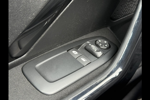Peugeot 208 1.2 PureTech Blue Lion 2e Eigenaar,Navi,Airco,Cruise,Trekhaak,5 Deurs,Pdc,Weinig km,Zeer Zuinig,Apk tot 07-2026