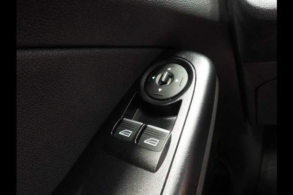 Ford Fiesta 1.0 Style Essential NAVI/AIRCO/BLUETOOTH!