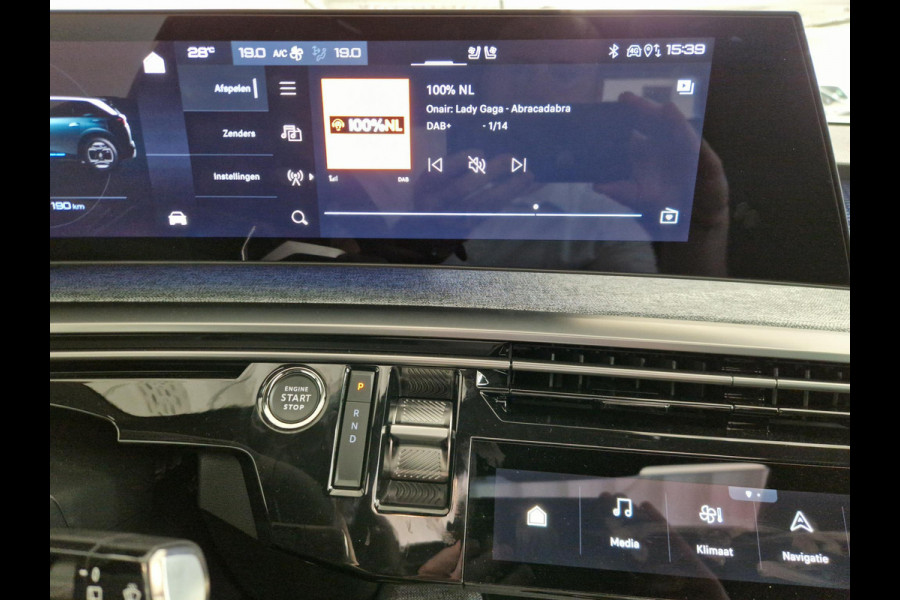 Peugeot E-5008 GT Avantage 73 kWh Warmtepomp | Nappa Leder | Panoramisch Schuifdak | Stoelverwarming voor en achter