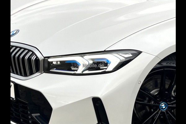 BMW 3 Serie Touring 330e M-SPORT ** LED, NAVI+, LEDER, PAMORAMA, ACC, TREKH, 19-inch LMV ** 1e EIG - UNFALLFREI ** ** INFORMEER OOK NAAR ONZE AANTREKKELIJKE FINANCIAL-LEASE TARIEVEN **