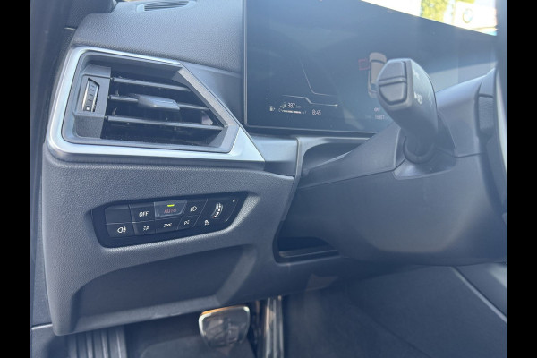 BMW 3 Serie Touring 330e M-SPORT ** LED, NAVI+, LEDER, PAMORAMA, ACC, TREKH, 19-inch LMV ** 1e EIG - UNFALLFREI ** ** INFORMEER OOK NAAR ONZE AANTREKKELIJKE FINANCIAL-LEASE TARIEVEN **