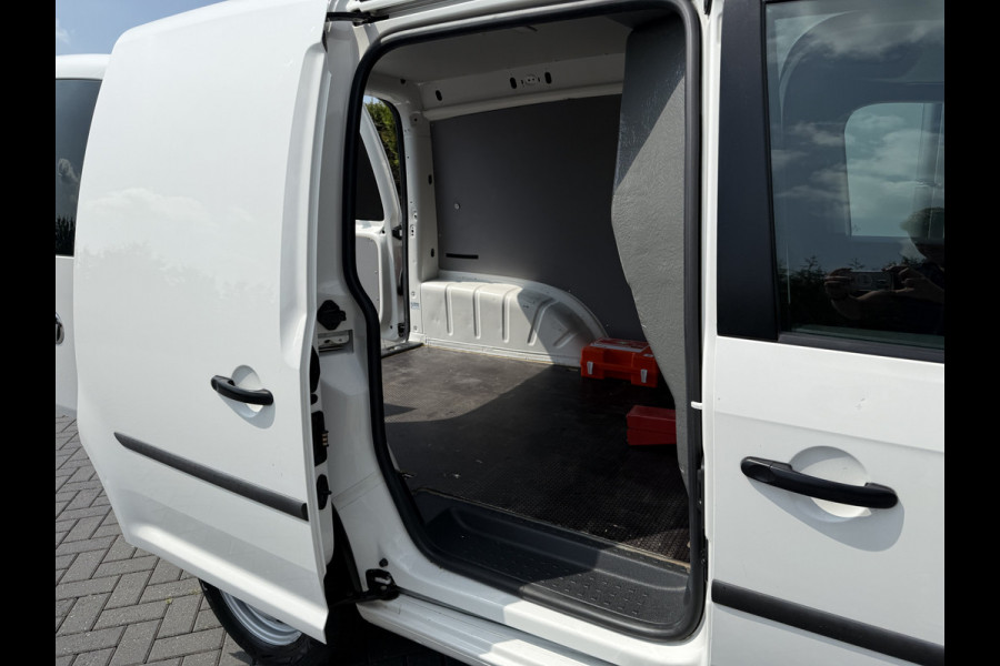 Volkswagen Caddy 2.0 TDI / L1H1 / AIRCO / 1e EIG. / TREKHAAK / PDC / ORIG. NL