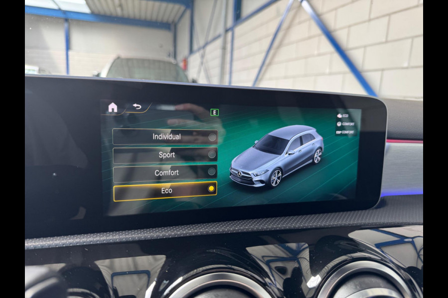 Mercedes-Benz A-Klasse 200 AMG 163 PK PANO|HEAD-UP|BURMESTER VOL