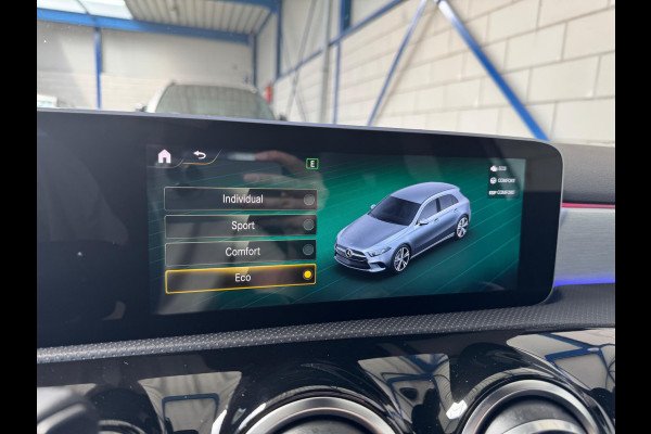 Mercedes-Benz A-Klasse 200 AMG 163 PK PANO|HEAD-UP|BURMESTER VOL