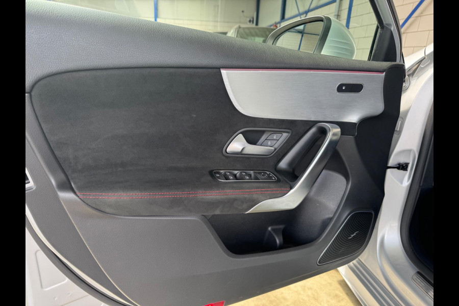 Mercedes-Benz A-Klasse 200 AMG 163 PK PANO|HEAD-UP|BURMESTER VOL