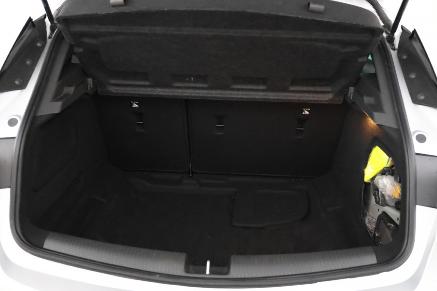 Opel Astra 1.2 Business Edition Cruise Control. Airco, Navi, PDC