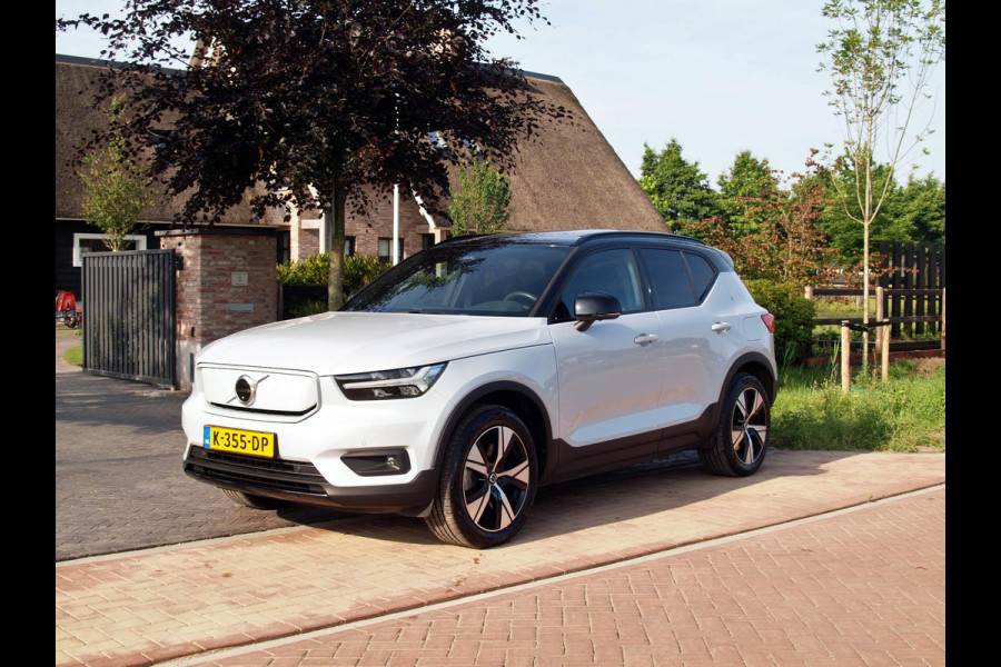 Volvo XC40 Recharge P8 AWD R-Design | Panoramadak | 360 Camera | Apple Carplay | Harman Kardon | Trekhaak |